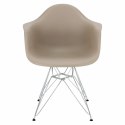 D2.DESIGN Krzesło P018 PP tworzywo szary mild grey, metalowe chromowane nogi HF z podłokietnikami